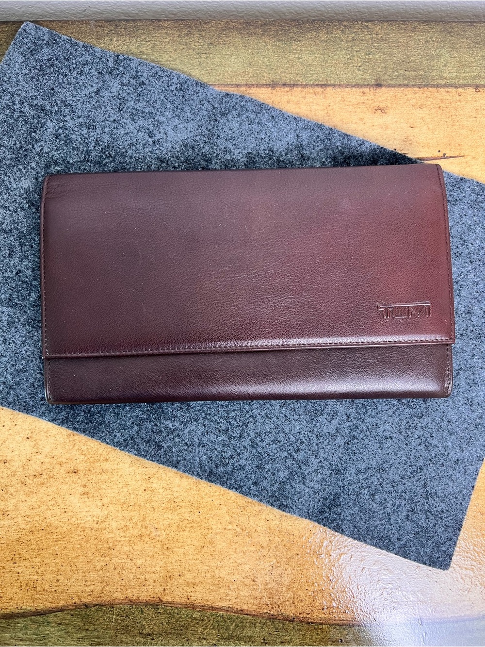 TUMI Brown Leather Passport Holder Travel Wallet 9.5" Luxury Travel Organizer